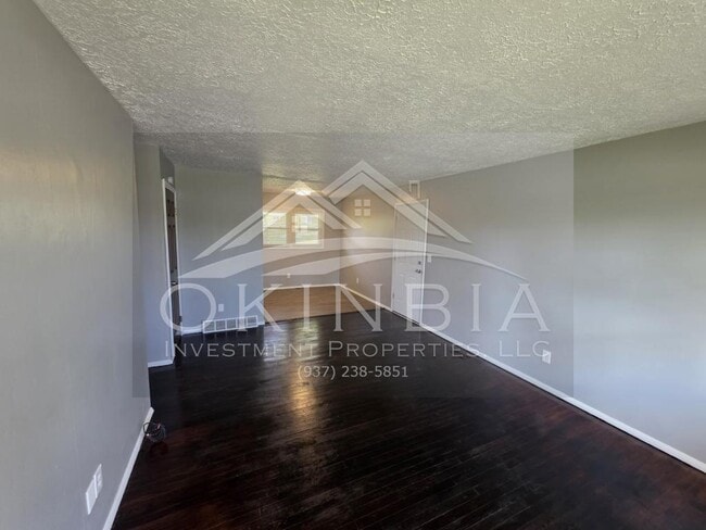 Building Photo - 4915 Rockland Dr