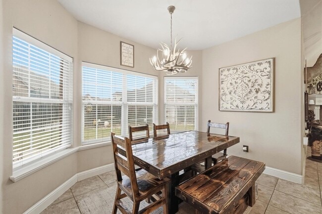 Building Photo - 4610 Sierra Sunset