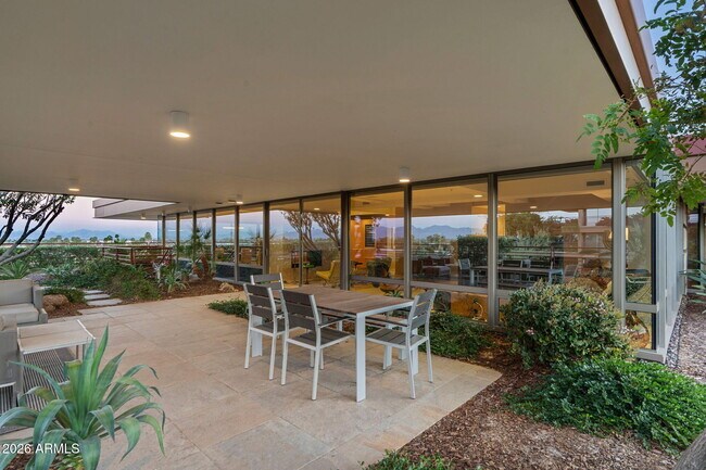 Building Photo - 7167 E Rancho Vista Dr