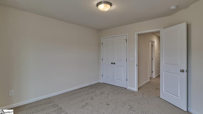 Building Photo - 16 Corsica Ct