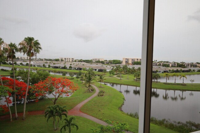 Building Photo - 14623 Bonaire Blvd