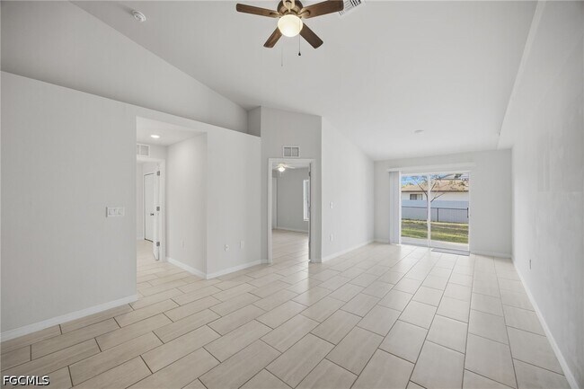 Building Photo - 1426-1428 Cape Coral Pkwy W