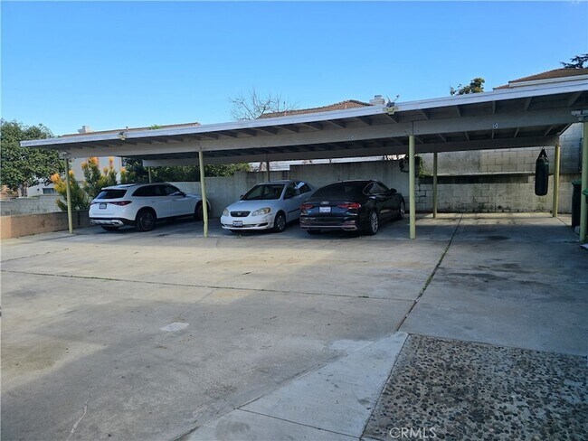 Building Photo - 500 Everett Ave