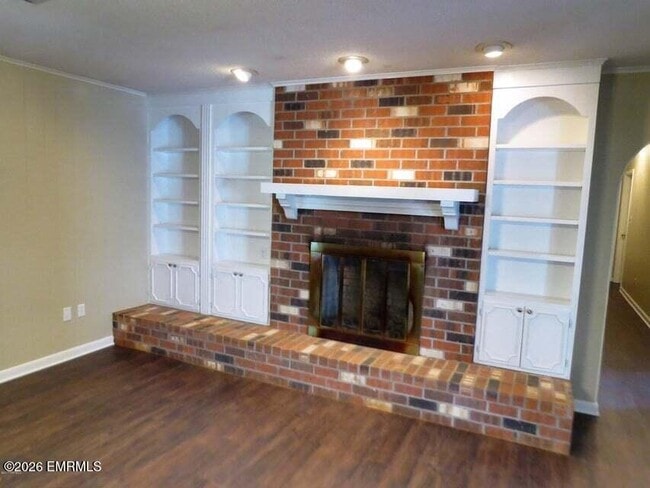 Building Photo - 8410 Cedar Ridge Cir