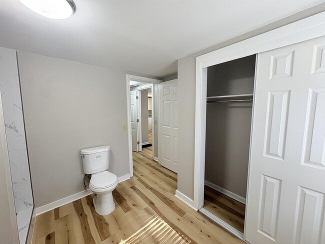 Building Photo - 1530 Live Oak Dr