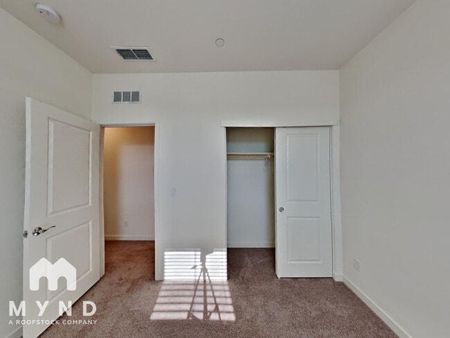 Building Photo - 2832 Mossy Creek St