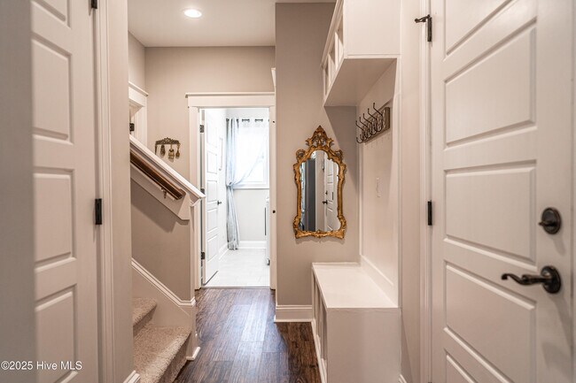 Building Photo - 551 Herons Brook Dr