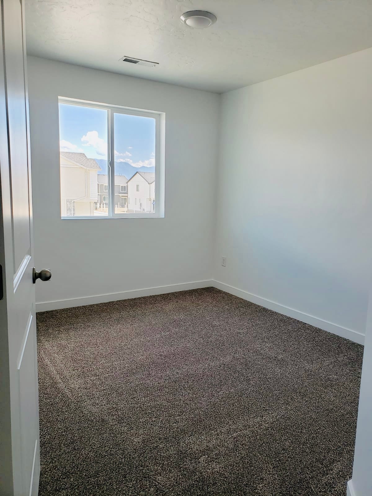 Room 3 - 848 N Canvasback Dr