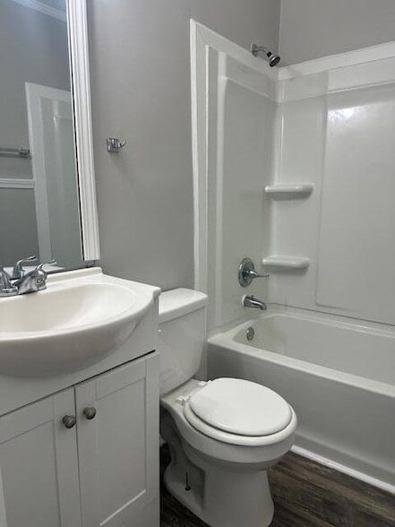 Building Photo - 745 E Henderson Dr