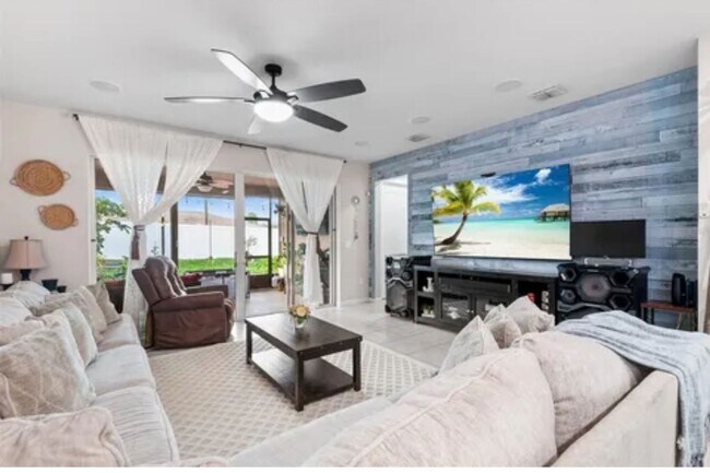 Building Photo - Four bedroom Two bath - Winter Haven