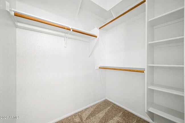 Building Photo - 1068 W Glenmere Dr