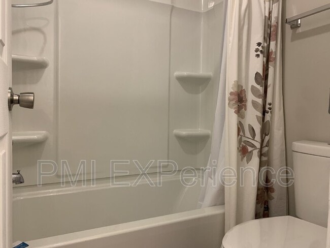 Building Photo - 6094 Red Squirrel Pl