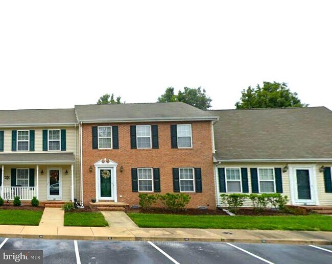 Building Photo - 1011 Granite Ct