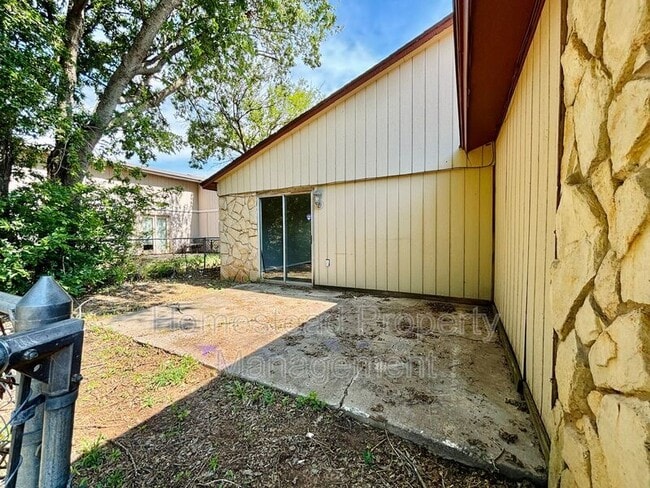 Building Photo - 721 NW 114th St