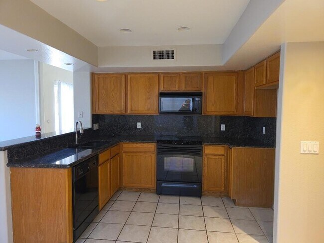 Building Photo - 3920 E Morrow Dr