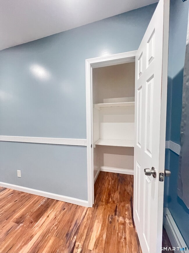 Building Photo - 5 Pinehurst Ave