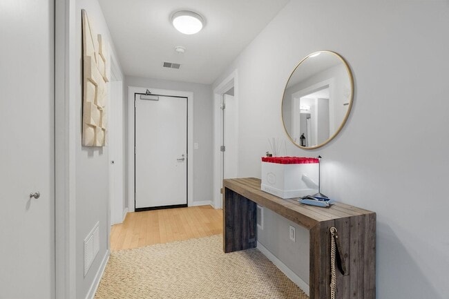 Building Photo - 740 Portland Ave