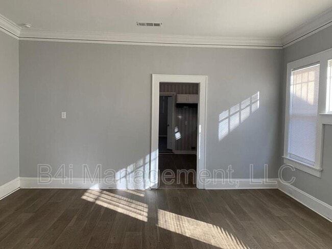 Building Photo - 409 Whitesville Rd