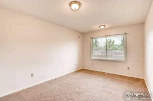 Building Photo - 2742 Goldenrod Pl