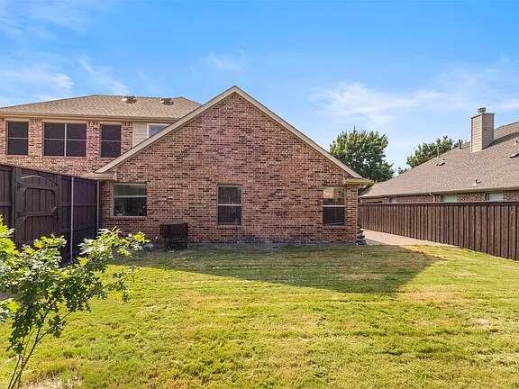 Building Photo - 12334 Blue Ridge Dr