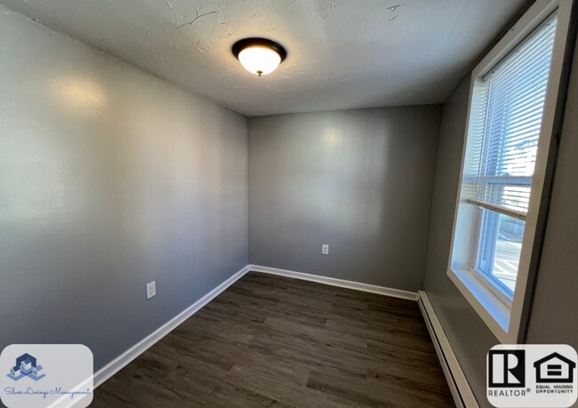 Building Photo - 23 Sigel St