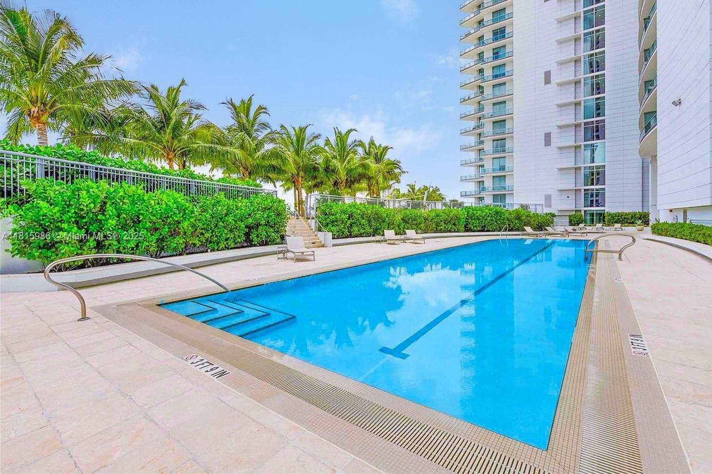 Building Photo - 900 Biscayne Blvd