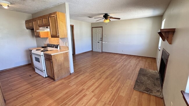 Building Photo - 819 Downing Pines Rd