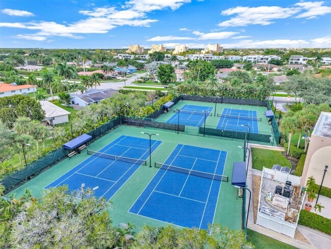 Building Photo - 453 Lakeview Dr