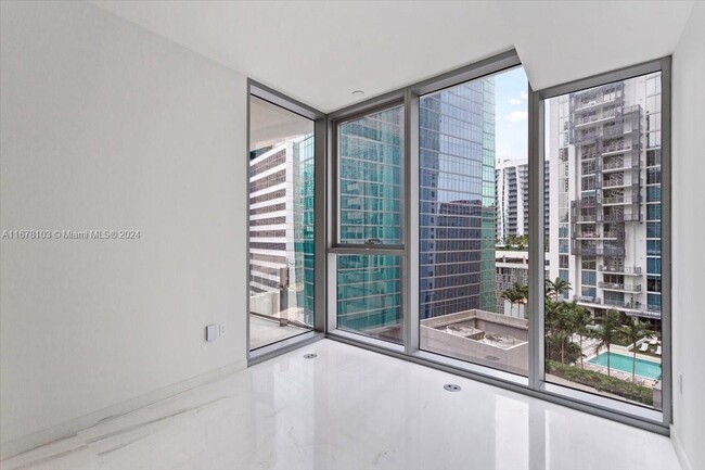 Building Photo - 300 Biscayne Blvd Way