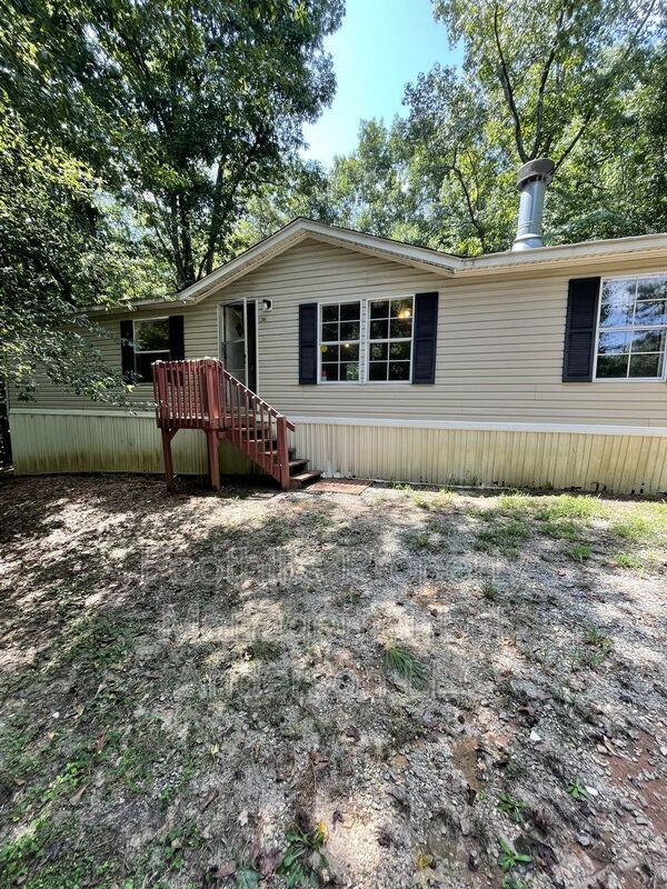 Building Photo - 236 Forest Ln