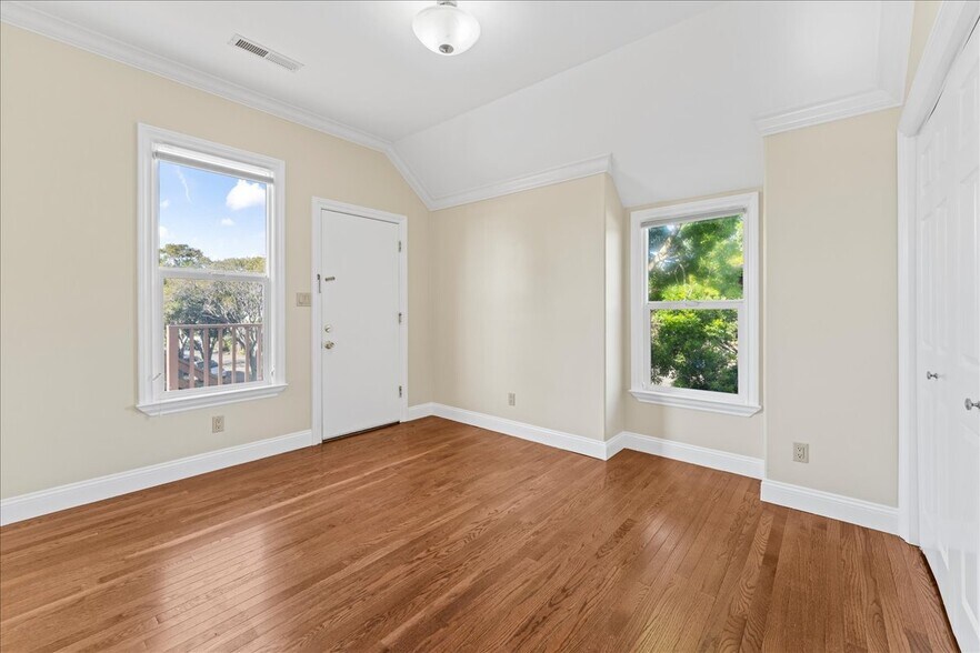 Building Photo - 2117 Ashby Ave