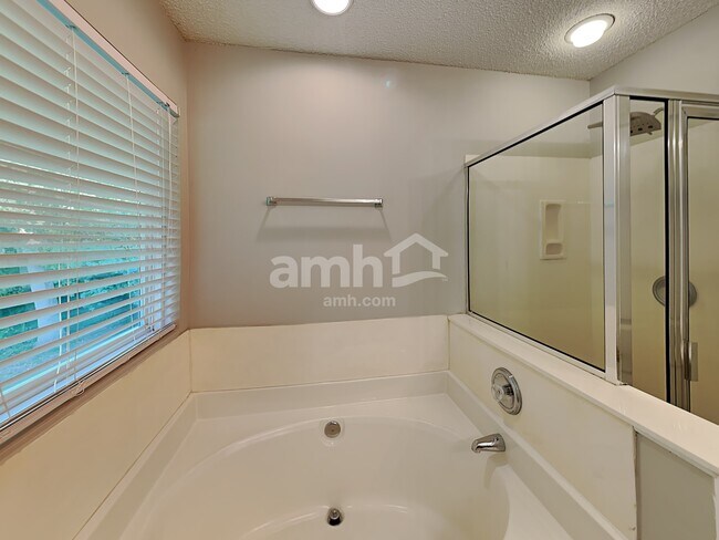 Building Photo - 3404 Passour Ridge Ln