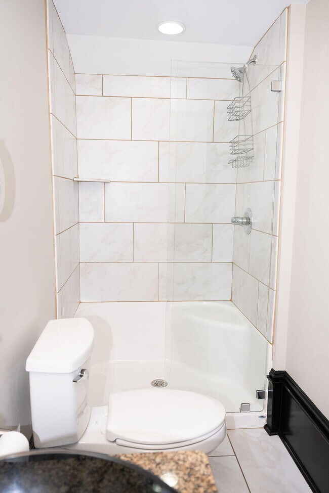 Building Photo - 275 S Limestone