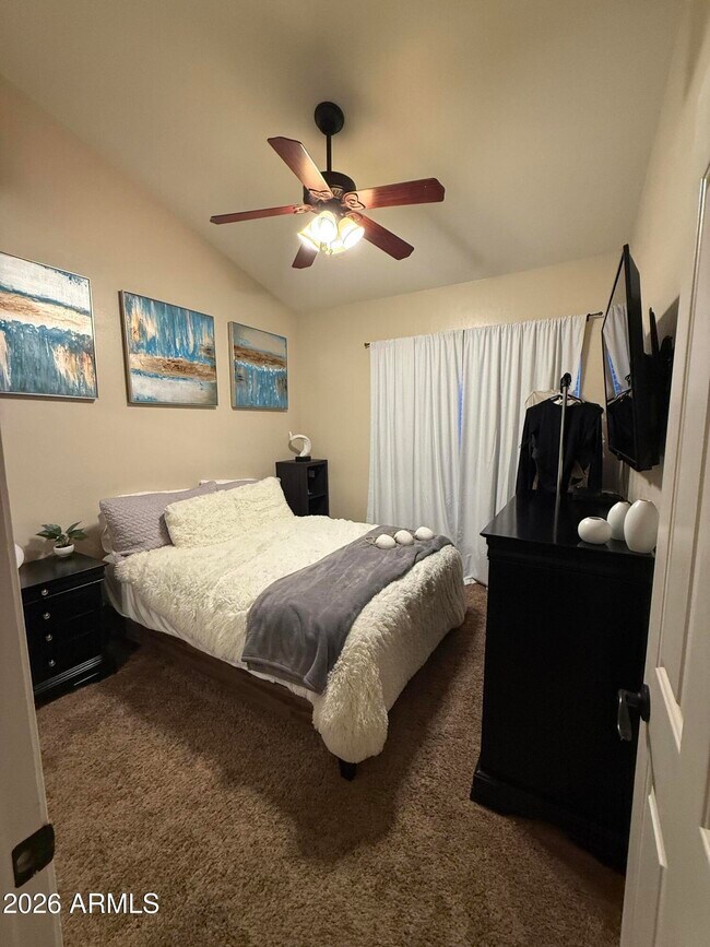 Building Photo - 4229 E Rancho Caliente Dr