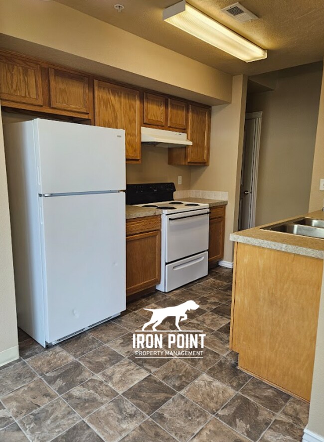 Building Photo - ELD4013