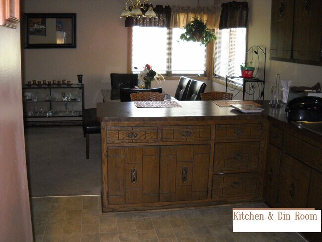 Kitchen & Dining Room - 7948 Ewing Ave N