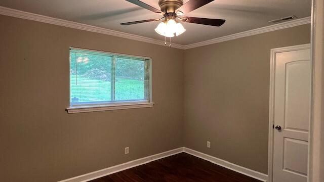 Building Photo - 211 Elmwood Dr