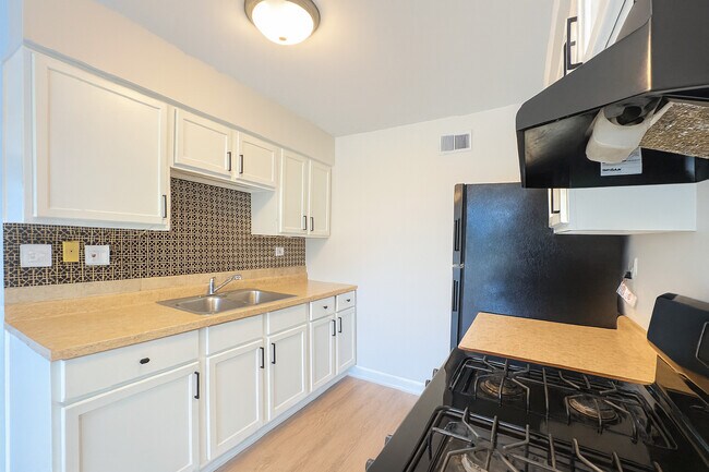 Building Photo - 1206 Spur Ct