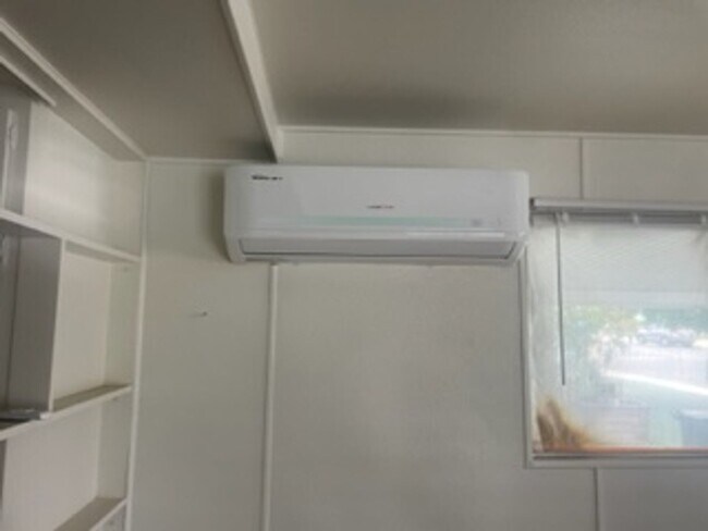 Building Photo - FOR RENT 55+COMMUNITY