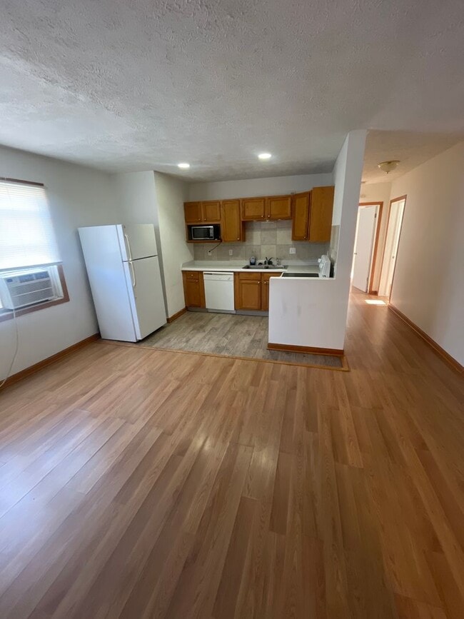 Building Photo - 205 S 37th St