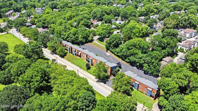 Building Photo - 2745 Grinstead Dr