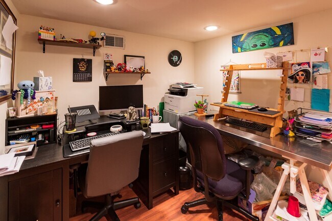 Building Photo - 745 S 20th St