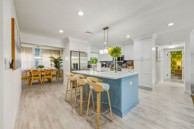 Building Photo - 10861 62nd Ave N