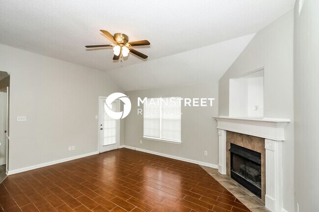 Building Photo - 3 Bedroom Pet-Friendly Home in Cordova, TN with Main Street Renewal