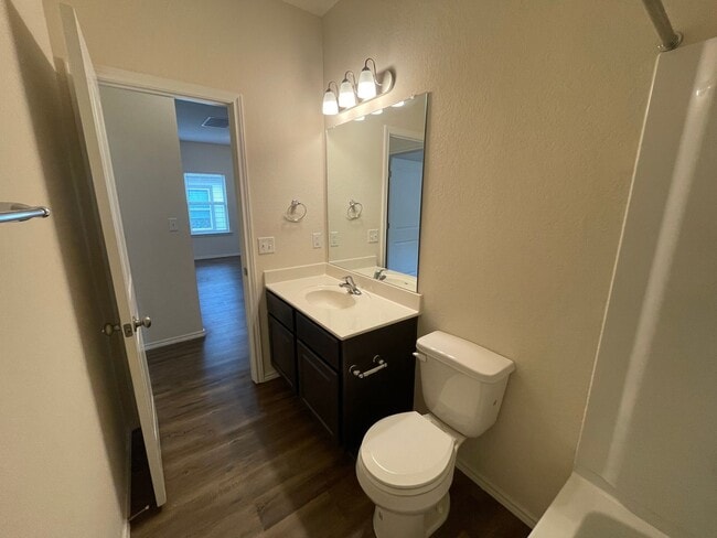 Building Photo - Charming 3x2 Rental Home in New Braunfels, TX!