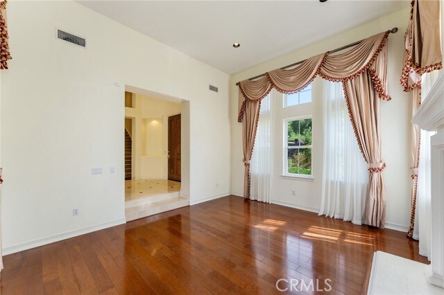 Building Photo - 2528 N San Miguel Dr