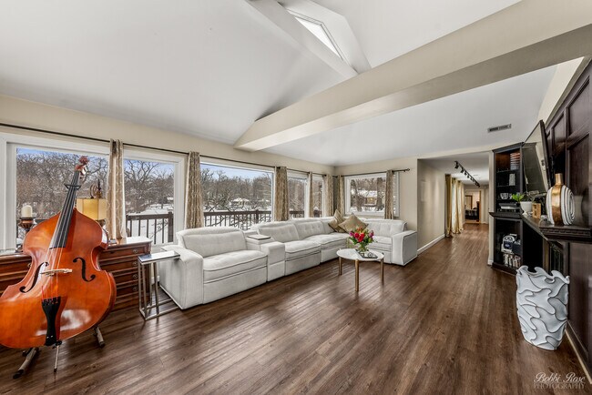 Building Photo - 208 Brookdale Ln
