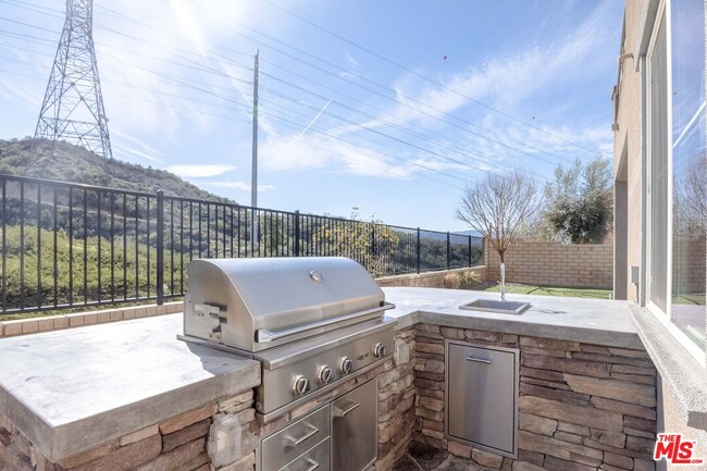 Building Photo - 28128 N Anvil Ct