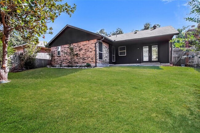 Building Photo - 2837 Green Canyon Dr