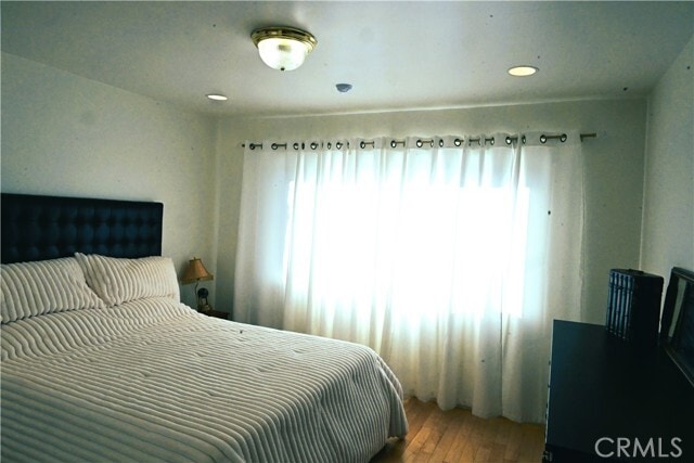 Building Photo - 4836 Swinton Ave